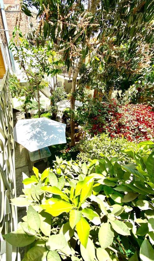 Готель Garden House Іка Екстер'єр фото